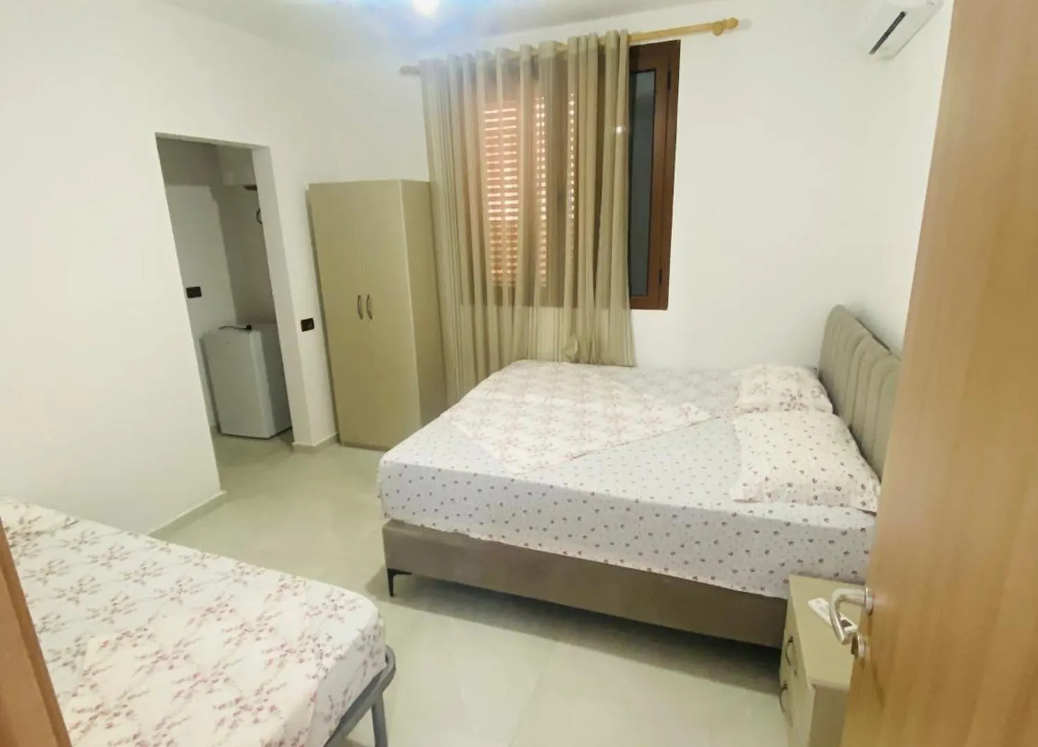 Vacation House Villa Roni Durrës Pensjonat