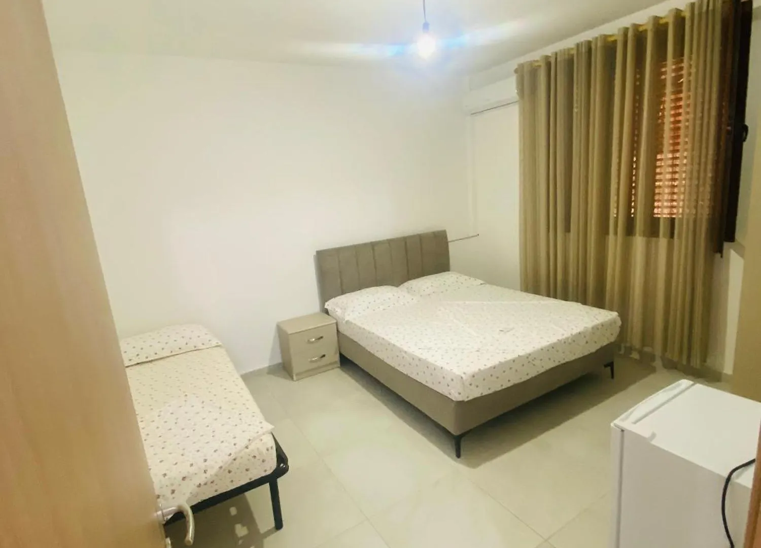 Vacation House Villa Roni Durrës